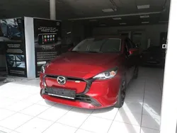 Soul red crystal Gebraucht 2024 Mazda 2 Center-Line Kleinwagen | 17.999 €