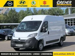 Casablanca weiß Gebraucht 2024 Opel Movano Van | 31.880 € (Guter Preis)