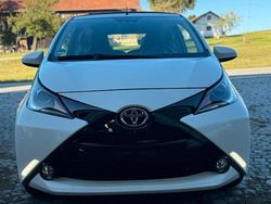 Weiß Gebraucht 2015 Toyota Aygo X-wave Kleinwagen | 8.000 € (Fairer Preis)