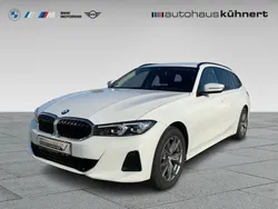 Alpinweiss iii Gebraucht 2024 BMW 318 Kombi | 32.885 € (Fairer Preis)