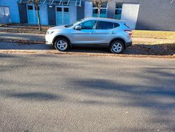 Grau Gebraucht 2016 Nissan Qashqai N-Connecta SUV | 16.900 € (Teuer)