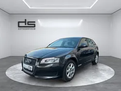 Grau Gebraucht 2009 Audi A3 Sportback Ambiente Limousine | 8.290 € (Guter Preis)