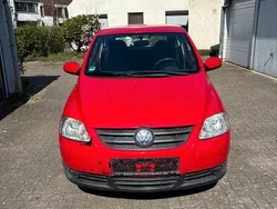 Rot Gebraucht 2007 VW Fox Kleinwagen | 1.250 € (Fairer Preis)