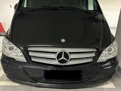 Schwarz Gebraucht 2012 Mercedes Viano Van / Kleinbus | 22.000 €