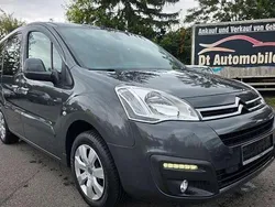 Grau Gebraucht 2015 Citroën Berlingo Van / Kleinbus | 5.900 € (Guter Preis)