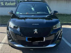 Schwarz Gebraucht 2021 Peugeot e-2008 SUV | 18.000 €