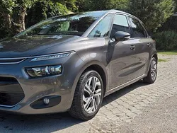 Braun Gebraucht 2015 Citroën C4 Picasso Exclusive Van / Kleinbus | 8.400 € (Fairer Preis)