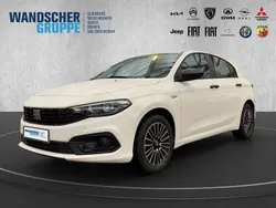 Gelato weiß Gebraucht 2024 Fiat Tipo Cross Kleinwagen | 20.990 € (Guter Preis)