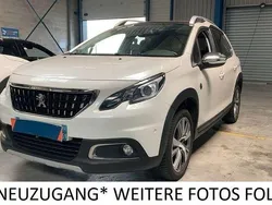 Weiss perlglänzend/metallic Gebraucht 2018 Peugeot 2008 Crossway SUV | 11.980 € (Guter Preis)