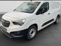 Weiss Gebraucht 2024 Opel Combo Basis Van / Kleinbus | 24.149 € (Teuer)