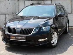 Schwarz Gebraucht 2020 Skoda Octavia Tour Kombi | 18.999 € (Guter Preis)
