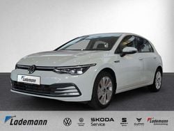 Weiß Gebraucht 2022 VW Golf VIII Style Limousine | 22.459 € (Guter Preis)