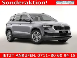 Schwarz Neu 2025 Skoda Karoq Selection SUV | 33.607 € (Fairer Preis)