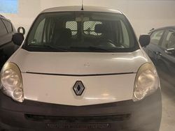 Weiß Gebraucht 2012 Renault Kangoo Van | 2.200 €
