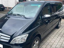 Schwarz Gebraucht 2010 Mercedes Viano Van / Kleinbus | 14.400 € (Fairer Preis)