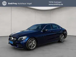 Blau Gebraucht 2018 Mercedes C300 AMG line Limousine | 31.840 € (Etwas zu teuer)