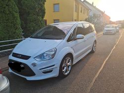 Grau Gebraucht 2011 Ford S-MAX Titanium S Van / Kleinbus | 5.200 € (Fairer Preis)