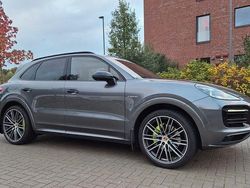 Grau Gebraucht 2019 Porsche Cayenne SUV | 77.000 €