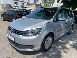 Silber Gebraucht 2014 VW Touran Trendline Van / Kleinbus | 8.499 € (Fairer Preis)
