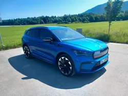 Blau Gebraucht 2024 Skoda Enyaq iV SportLine SUV | 49.900 € (Superpreis)