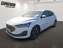 Weiss Gebraucht 2024 Ford Focus Titanium Limousine | 22.550 € (Guter Preis)