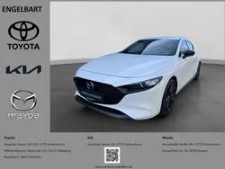 Weiß Gebraucht 2024 Mazda 3 Homura-Line Limousine | 26.430 € (Fairer Preis)