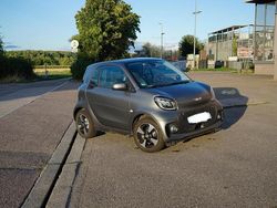 Grau Gebraucht 2022 Smart ForTwo Coupé Kleinwagen | 13.300 € (Etwas zu teuer)