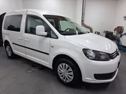 Weiß Gebraucht 2015 VW Caddy Trendline Van / Kleinbus | 9.890 € (Etwas zu teuer)