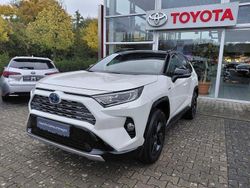 Novaweiß perleffekt / dach schwarz Gebraucht 2019 Toyota RAV4 Hybrid Style SUV | 30.990 € (Etwas zu teuer)