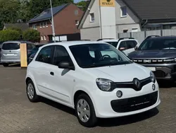 Weiß Gebraucht 2016 Renault Twingo Life Kleinwagen | 8.190 € (Etwas zu teuer)