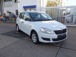 Weiß Gebraucht 2014 Skoda Fabia Cool Edition Kleinwagen | 2.999 € (Teuer)
