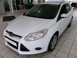 Weiß Gebraucht 2013 Ford Focus Limousine | 5.995 € (Teuer)