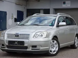 Silver metallic Gebraucht 2004 Toyota Avensis Kombi | 3.290 € (Fairer Preis)