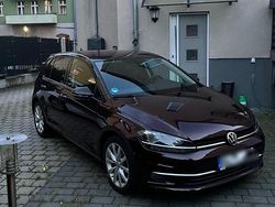 Rot Gebraucht 2017 VW Golf VII Limousine | 11.300 € (Etwas zu teuer)