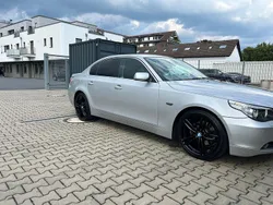 Silber Gebraucht 2006 BMW 523 Limousine | 7.500 €