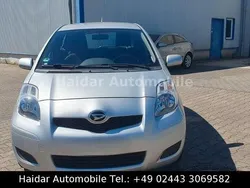 Grau Gebraucht 2012 Toyota Yaris Kleinwagen | 4.490 € (Superpreis)