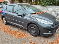 Grau Gebraucht 2009 Peugeot 207 Tendance Kombi | 800 € (Teuer)