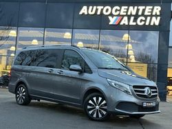 Grau Gebraucht 2022 Mercedes V250 Edition Van / Kleinbus | 43.890 € (Fairer Preis)