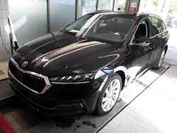Black magic pearlescent Gebraucht 2022 Skoda Octavia Style Kombi | 22.485 € (Guter Preis)