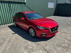 Rot Gebraucht 2015 Mazda 3 Limousine | 8.100 € (Fairer Preis)