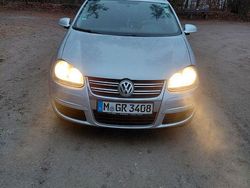 Silber Gebraucht 2009 VW Golf VI Trendline Kombi | 2.000 € (Guter Preis)