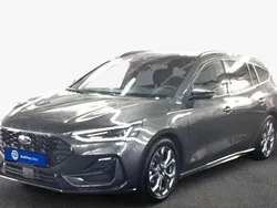 Grau Gebraucht 2024 Ford Focus ST-Line Kombi | 27.326 € (Guter Preis)