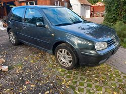 Grau Gebraucht 1998 VW Golf IV Kleinwagen | 950 € (Fairer Preis)