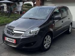Grau Gebraucht 2012 Opel Zafira Family Van / Kleinbus | 6.990 € (Fairer Preis)