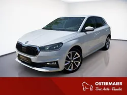 Moonweiß perleffekt met. Gebraucht 2022 Skoda Fabia Style Limousine | 16.880 € (Fairer Preis)