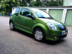 Grün Gebraucht 2004 Citroën C2 Kleinwagen | 4.850 €