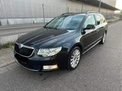 Schwarz Gebraucht 2013 Skoda Superb Kombi | 9.999 € (Fairer Preis)