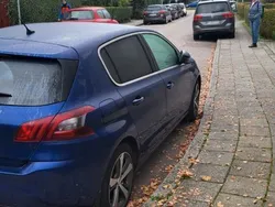 Blau Gebraucht 2018 Peugeot 308 Allure Limousine | 13.750 € (Fairer Preis)