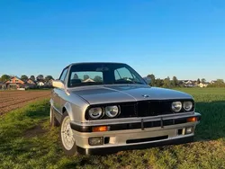 Grau Gebraucht 1991 BMW 320 Cabriolet Cabrio | 21.900 €