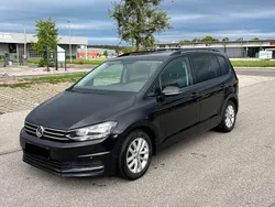 Schwarz Gebraucht 2016 VW Touran Comfortline Van / Kleinbus | 18.000 € (Teuer)